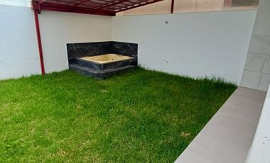 Tumbaco casa  de arriendo por estrenar esquinera amplio jardín privado, jacuzzi $850 incluida alícuota