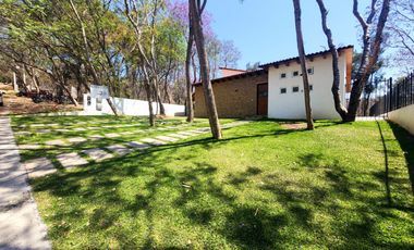 Hermosa Casa Paraíso en Renta con Alberca Ubicada en Fracc. Ixtapan de La Sal.