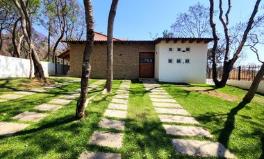 Hermosa Casa Paraíso en Renta con Alberca Ubicada en Fracc. Ixtapan de La Sal.