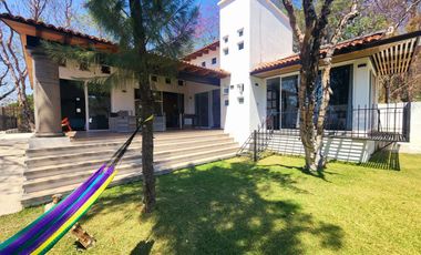 Hermosa Casa Paraíso en Renta con Alberca Ubicada en Fracc. Ixtapan de La Sal.