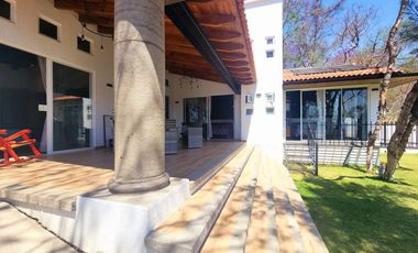 Hermosa Casa Paraíso en Renta con Alberca Ubicada en Fracc. Ixtapan de La Sal.