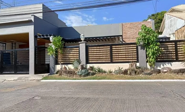 FOR SALE OR FOR RENT- HOUSE & LOT IN BF HOMES VILLAGE PARANAQUE CITY