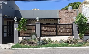 FOR SALE OR FOR RENT- HOUSE & LOT IN BF HOMES VILLAGE PARANAQUE CITY