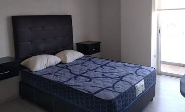 Rento departamento amueblado basico de  4 recamaras 2 baños cochera 2 autos en zona Angelópolis $16,000