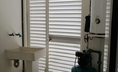 Rento departamento amueblado basico de  4 recamaras 2 baños cochera 2 autos en zona Angelópolis $16,000