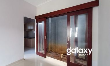 DISEWAKAN RUMAH 2 LANTAI DI NUANSA UTAMA TAMAN GRIYA JIMBARAN BADUNG, BALI