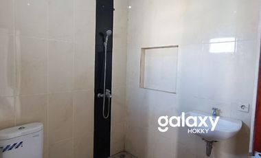 DISEWAKAN RUMAH 2 LANTAI DI NUANSA UTAMA TAMAN GRIYA JIMBARAN BADUNG, BALI