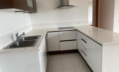 DEPARTAMENTO DE RENTA EN CUMBAYÁ - EXCELENTE PRECIO!