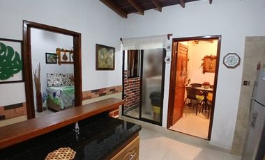Venta hermoso Apartamento 2do piso en Navarra ( Bello )