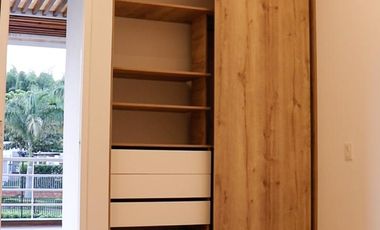 Casa de lujo en Portales del Castillo, Jamundí (4 hab – 378 m²)