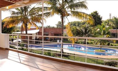 Casa de lujo en Portales del Castillo, Jamundí (4 hab – 378 m²)