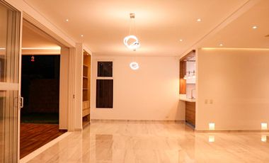 Casa de lujo en Portales del Castillo, Jamundí (4 hab – 378 m²)