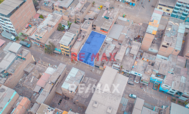 Oportunidad De Inversion Casa Como Terreno En Sjm Frente A Mercado