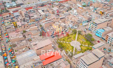 Oportunidad De Inversion Casa Como Terreno En Sjm Frente A Mercado