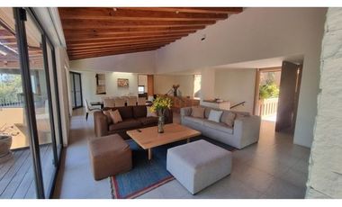 CASA CONTEMPORANEA EN VENTA