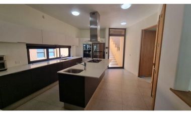 CASA CONTEMPORANEA EN VENTA