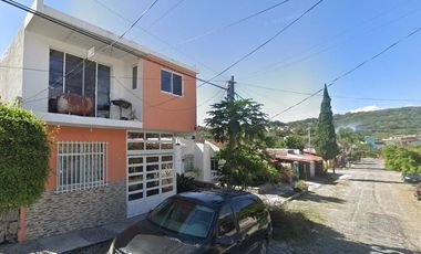 EXCELENTE PROPIEDAD UBICADA EN LA COLONIA COLINAS DE CHAPALA, EN CHAPALA, JALISCO