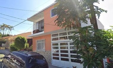 EXCELENTE PROPIEDAD UBICADA EN LA COLONIA COLINAS DE CHAPALA, EN CHAPALA, JALISCO
