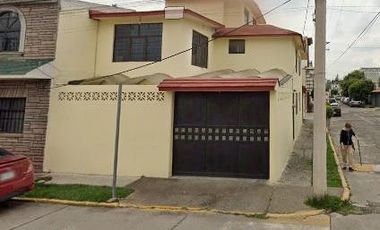 EXCELENTE PROPIEDAD UBICADA EN LA COLONIA PASEOS DE SANTA MARIA, EN CUAUTITLAN IZCALLI, EDO DE MEXICO.