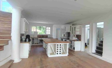 SE VENDE CONDOMINIO LUJOSO EN UNIDAD CERRADA