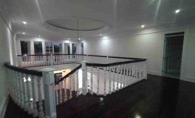 SE VENDE CONDOMINIO LUJOSO EN UNIDAD CERRADA