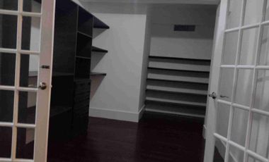 SE VENDE CONDOMINIO LUJOSO EN UNIDAD CERRADA