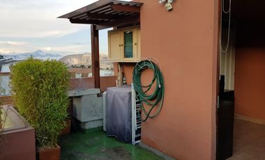 Vendo Casa de 3 Dormitorios  ingresando por la Panamericana Norte Carcelén