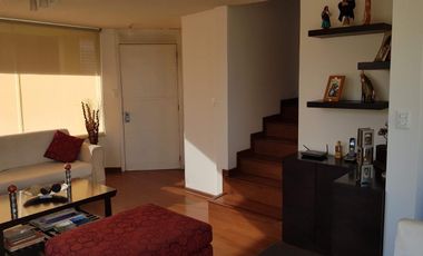 Vendo Casa de 3 Dormitorios  ingresando por la Panamericana Norte Carcelén
