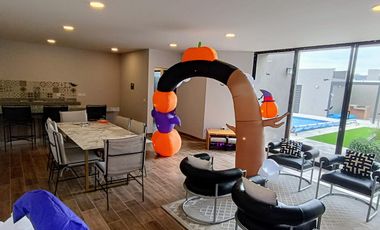 CASA EN VENTA EN EL PUEBLITO, DENTRO DE CONDOMINIO