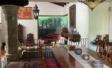 RENTA MAGNÍFICA CASA ESTILO MEXICANO CONTEMPORÁNEO EN HACIENDA SANTA FE