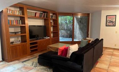 RENTA MAGNÍFICA CASA ESTILO MEXICANO CONTEMPORÁNEO EN HACIENDA SANTA FE