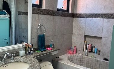 RENTA MAGNÍFICA CASA ESTILO MEXICANO CONTEMPORÁNEO EN HACIENDA SANTA FE