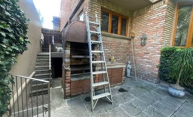 RENTA MAGNÍFICA CASA ESTILO MEXICANO CONTEMPORÁNEO EN HACIENDA SANTA FE