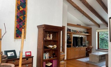 RENTA MAGNÍFICA CASA ESTILO MEXICANO CONTEMPORÁNEO EN HACIENDA SANTA FE