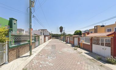 VENTA DE CASA, CALLE ELENA PONIATOWSKA, EL POPO, ATLIXCO PUEBLA, REMATE BANCARIO