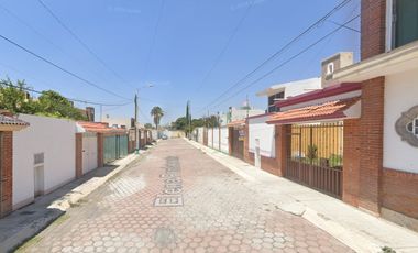 VENTA DE CASA, CALLE ELENA PONIATOWSKA, EL POPO, ATLIXCO PUEBLA, REMATE BANCARIO