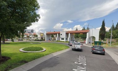 Venta de Hermosa Casa, Santiago de Querétaro, Querétaro.