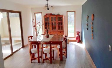 Venta Exclusiva Casa estilo Mediterránea en Condominio Privado-Talagante