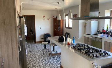 Venta Exclusiva Casa estilo Mediterránea en Condominio Privado-Talagante