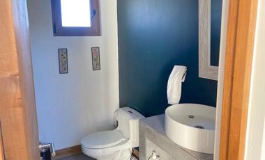 Venta Exclusiva Casa estilo Mediterránea en Condominio Privado-Talagante