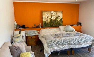 Venta Exclusiva Casa estilo Mediterránea en Condominio Privado-Talagante