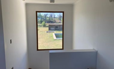 Venta Exclusiva Casa estilo Mediterránea en Condominio Privado-Talagante