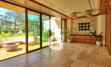 Casa en Venta en Cancun en Residencial La Marina Pto. Cancún con Rooftop