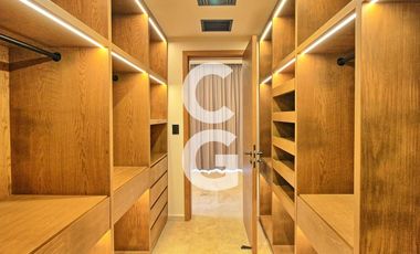 Casa en Venta en Cancun en Residencial La Marina Pto. Cancún con Rooftop