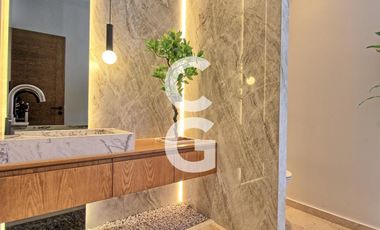 Casa en Venta en Cancun en Residencial La Marina Pto. Cancún con Rooftop