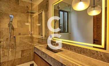 Casa en Venta en Cancun en Residencial La Marina Pto. Cancún con Rooftop