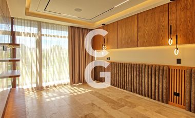 Casa en Venta en Cancun en Residencial La Marina Pto. Cancún con Rooftop