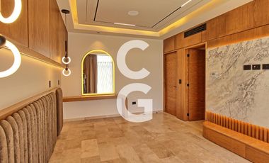 Casa en Venta en Cancun en Residencial La Marina Pto. Cancún con Rooftop