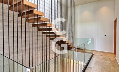 Casa en Venta en Cancun en Residencial La Marina Pto. Cancún con Rooftop