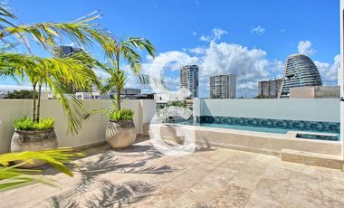 Casa en Venta en Cancun en Residencial La Marina Pto. Cancún con Rooftop